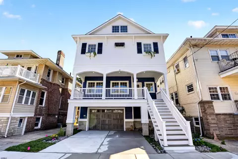21 S Richards Ave, Ventnor City, NJ 08406