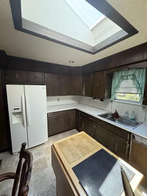 Kitchen - 650 Grape St, Hammonton, NJ 08037 photo 2 of 3