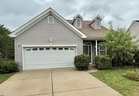 74 Briarwood Dr, Little Egg Harbor, NJ 08087