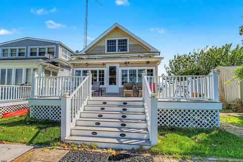 118 Waterway Ave, Egg Harbor Township, NJ 08234