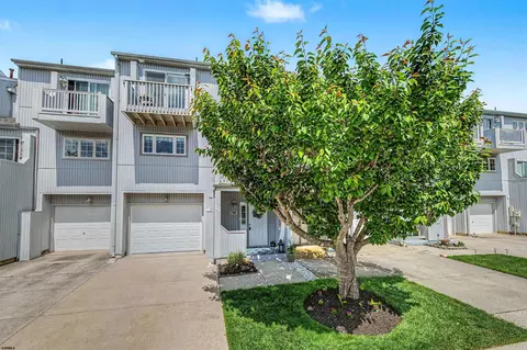 11 Sailfish Dr, Brigantine, NJ 08203