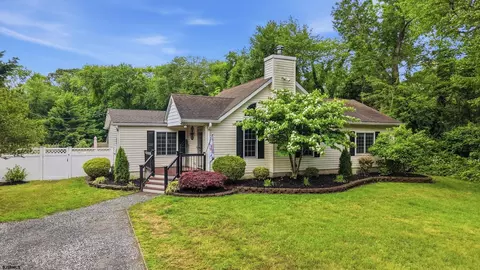 534 E Brook Ln, Galloway, NJ 08205