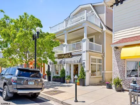 620 Asbury Ave #B, Ocean City, NJ 08226