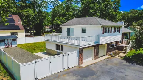 518 Delaware Ave, Absecon, NJ 08201