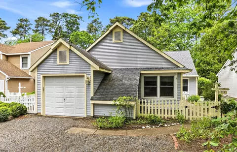 715 Whalers Cove Ct, Galloway, NJ 08205