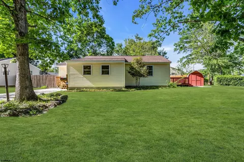 6359 Monmouth Dr, Hamilton, NJ 08330