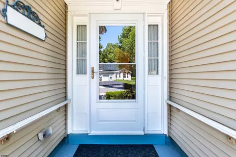 Entry Way - 2 Derby Dr, Galloway, NJ 08205 photo 1 of 4