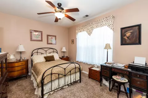 Bedroom - 2 Derby Dr, Galloway, NJ 08205 photo 4 of 6