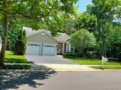 Exterior - 2 Derby Dr, Galloway, NJ 08205 photo 2 of 7