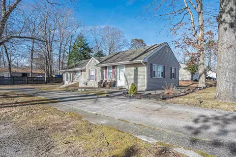 463 Spruce Ave, Galloway, NJ 08205
