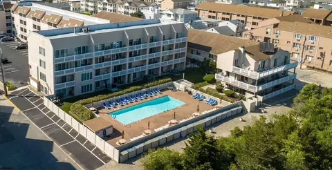 323 S 44th St #119, Brigantine, NJ 08203