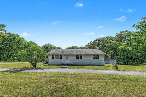 12 Cape May Ave, Dorothy, NJ 08317