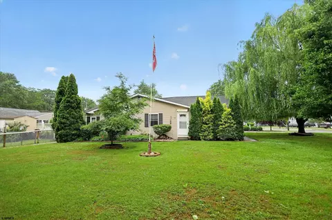 79 Miramar Dr, Pennsville, NJ 08070