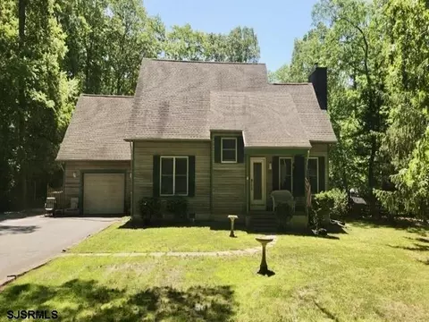 704 S 6th Ave, Galloway, NJ 08205