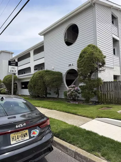 300 E Brigantine Ave #10, Brigantine, NJ 08203