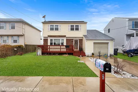 45 Heald Rd, Brigantine, NJ 08203