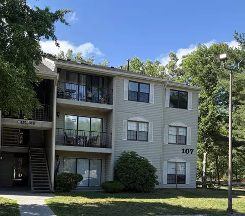 163 Colonial Ct #163, Galloway, NJ 08205