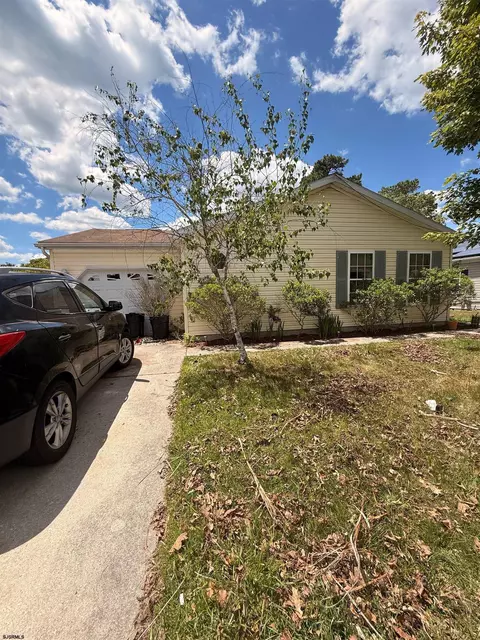 106 Baltusrol Dr, Mays Landing, NJ 08330