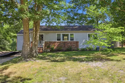103 Robert Best Rd, Egg Harbor Township, NJ 08234