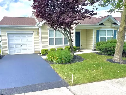 669 E Chancery Ln #669, Galloway, NJ 08205