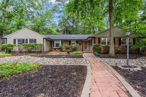 12 Indian King Dr, Cherry Hill, NJ 08003
