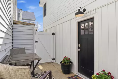 814 E 7th St #REAR COTTAGE, Ocean City, NJ 08226