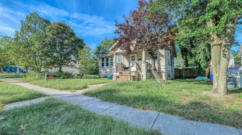 109 E Cedar Ave, Somers Point, NJ 08244