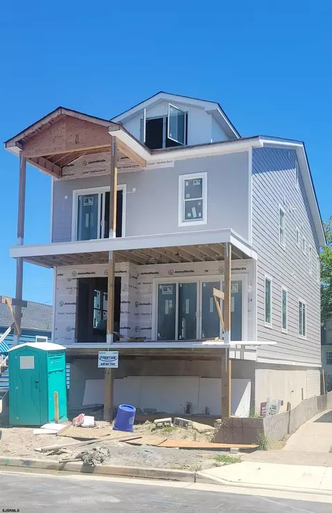 215 N Nassau Ave, Margate City, NJ 08402