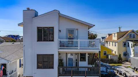 718 Simpson Ave #2, Ocean City, NJ 08226