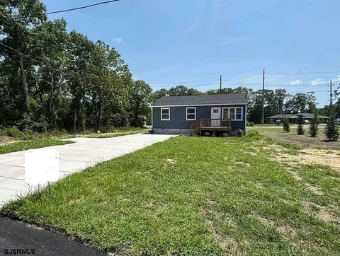 100 Wisteria St, Egg Harbor Township, NJ 08234