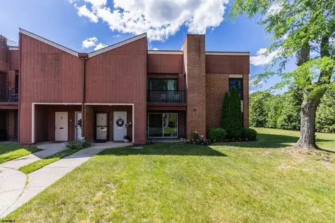 11 Shore Rd #6D, Somers Point, NJ 08244