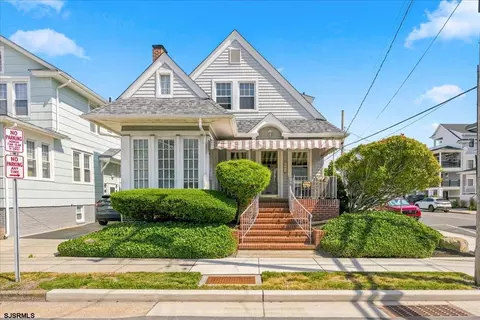 7106 Ventnor Ave, Ventnor City, NJ 08406
