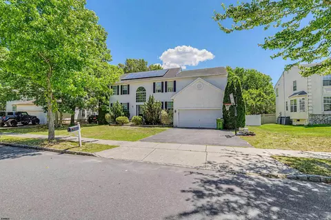 7 Equestrian Rd, Egg Harbor Township, NJ 08234