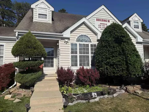 4738 Andorea Dr #180, Mays Landing, NJ 08330
