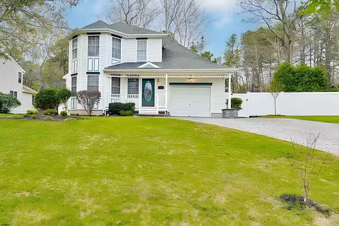 6411 Tanglewood Dr, Mays Landing, NJ 08330