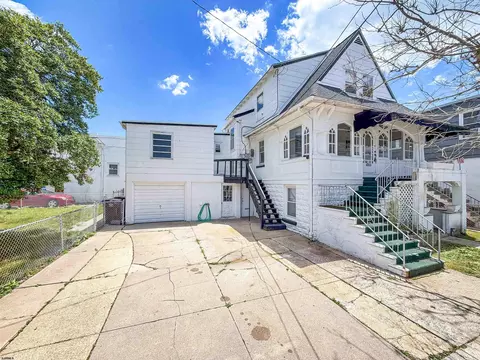 5808 Monmouth Ave, Ventnor City, NJ 08406