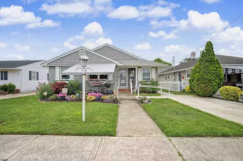 9 E Gilmar Cir, Margate City, NJ 08402