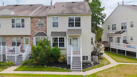 4746 Summersweet Dr #4746, Hamilton, NJ 08330