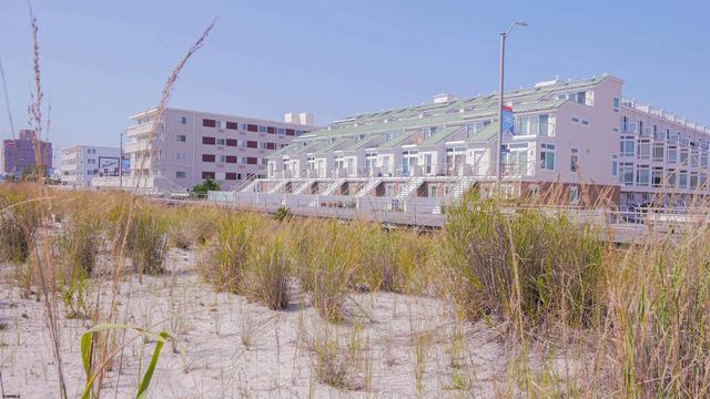 5208 Boardwalk, Ventnor City, NJ 08406