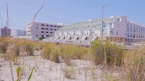 5208 Boardwalk, Ventnor City, NJ 08406