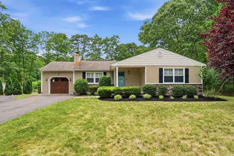 202 E Providence Ct, Galloway, NJ 08205