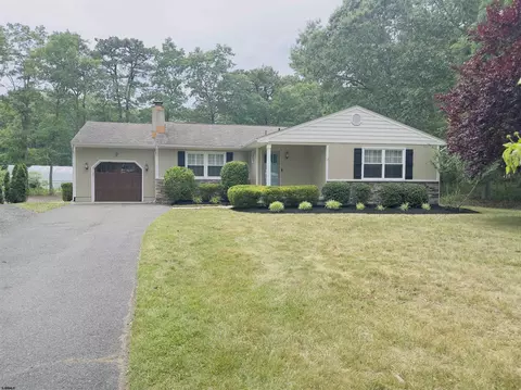 202 E Providence Ct, Galloway, NJ 08205