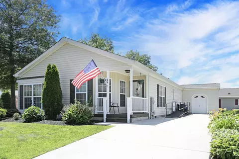 270 Greenbriar Ct, Mays Landing, NJ 08330