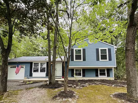 727 Moonraker Ct, Smithville, NJ 08205