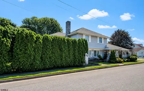 217 N Argyle Ave, Margate City, NJ 08402