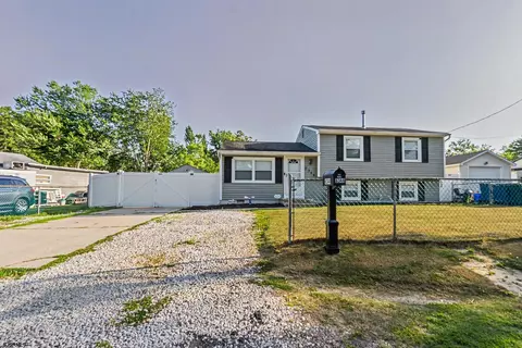 6344 Monmouth Dr, Mays Landing, NJ 08330