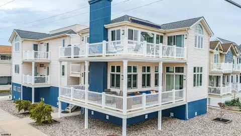 2144 Central Ave #1, Ocean City, NJ 08226