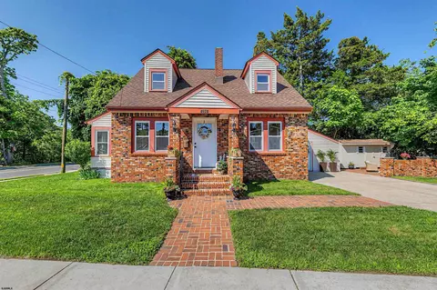 194 N Shore Rd, Absecon, NJ 08201