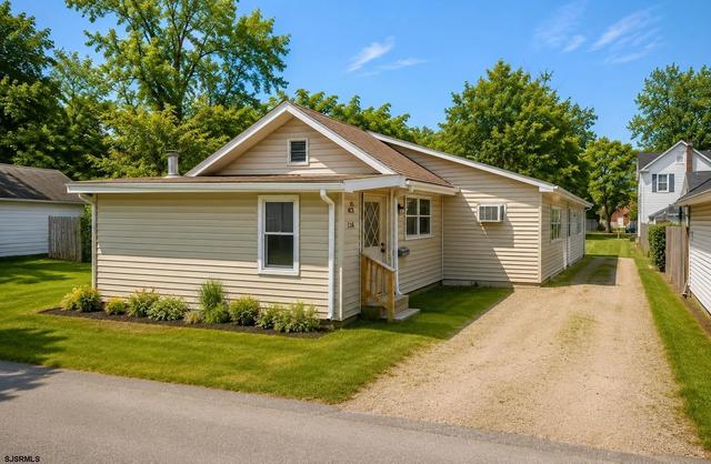 206 4th Terrace St, Egg Harbor City, NJ 08215