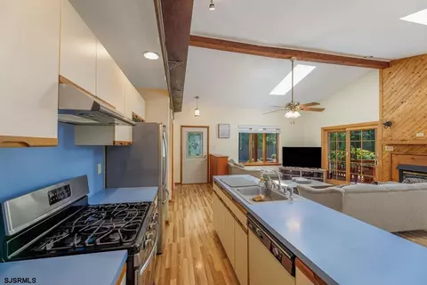 Kitchen - 202 E Sturbridge, Galloway, NJ 08205 photo 2 of 2